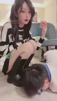 图片[7]_【吃一口甜心】脏长靴踩踏食物喂食 bf10939_HD绳艺资源