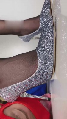 【美离子】超近距离丝袜高跟羞辱狗 bf11084_HD绳艺资源