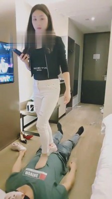 【武汉小主】棉袜堵嘴高跟裸足踩踏 bf11161_HD绳艺资源