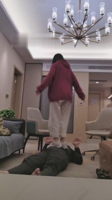 图片[2]_【夏夏绳缚】姐妹花把继父捆起来虐待【双视角版】 bf11126_HD绳艺资源