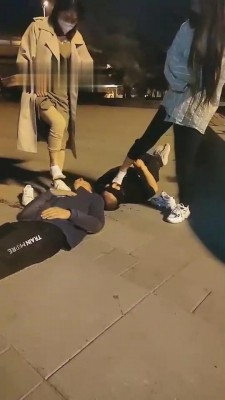 图片[8]_【雪儿】姐妹夜跑后原味棉袜户外调【完整版】 bf11217_HD绳艺资源