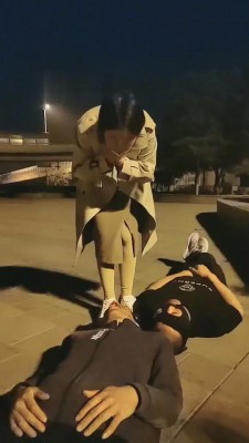 图片[10]_【雪儿】姐妹夜跑后原味棉袜户外调【完整版】 bf11217_HD绳艺资源