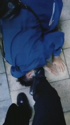 图片[3]_【梵高】真实-成功2个美女路人舔鞋闻脚 bf11224_HD绳艺资源