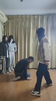 【最抗揍M】群殴-卫校学生围殴班主任 bf11250_HD绳艺资源