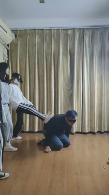 图片[2]_【最抗揍M】群殴-卫校学生围殴班主任 bf11250_HD绳艺资源