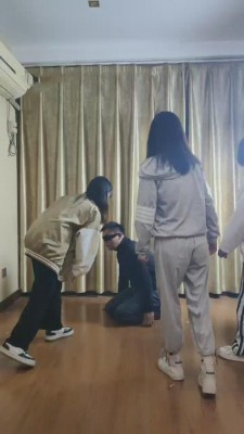 图片[4]_【最抗揍M】群殴-卫校学生围殴班主任 bf11250_HD绳艺资源