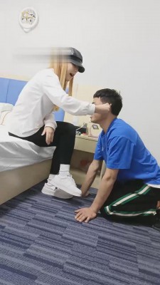 【小猫咪S】小白鞋棉袜踢踹/高难度挑战耳光【双视角版】 bf11245_HD绳艺资源