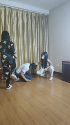 图片[5]_【最抗揍M】被精神小妹群殴 bf11299_HD绳艺资源