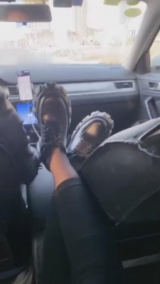 【川野尤娜】捂了一天的黑丝让狗舔 bf11376_HD绳艺资源