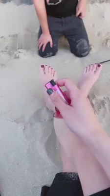 【玖玖啊】沙滩公开艺术训练贱狗 bf11382_HD绳艺资源