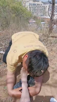 图片[3]_【琪琪】户外舔肉丝臭脚【双视角】 bf11433_HD绳艺资源