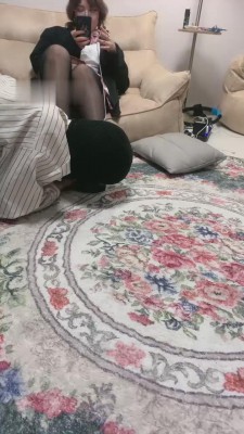 【颜颜艾斯】萝莉黑丝小姐姐脚下狗 bf11463_HD绳艺资源