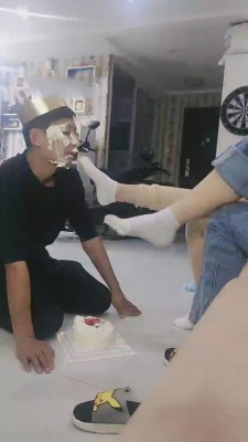 图片[11]_【雪儿】双S脚踩蛋糕喂寿星狗 bf11456_HD绳艺资源