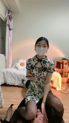 图片[7]_【罗宾】旗袍装臭袜叫小狗起床日常伺候/骑马/踩踏/提档 bf11548_HD绳艺资源