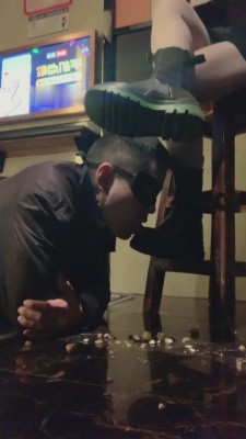 【文文文】素人小姐姐无意识碾压狗 bf9741_HD绳艺资源