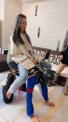 【二宝】带可儿骑马/咀嚼/吐脸/圣水 bf9756_HD绳艺资源