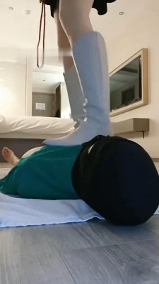 【上海糖糖】踩踏和臭袜子 bf9826_HD绳艺资源