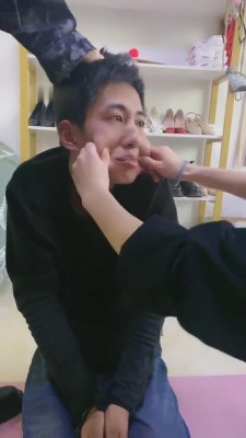 图片[4]_【悦女皇】三主虐狗-耳光/辱骂/踢踹/舔鞋 bf9838_HD绳艺资源