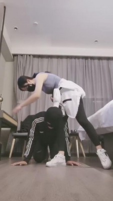 【杳杳】健身女神把教练绑起来虐 bf9843_HD绳艺资源