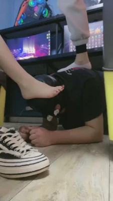 图片[4]_【曦晨】王八被抓玩弄贱畜生/泡面包白袜/裸足深喉【完整版】 bf9873_HD绳艺资源