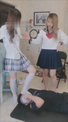 图片[8]_【小怡】萝莉学生双S抽狗脸脚耳光 bf9940_HD绳艺资源