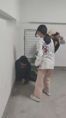 图片[2]_【最抗揍】五素人姐姐高难度挑战打抗揍狗 bf9875_HD绳艺资源