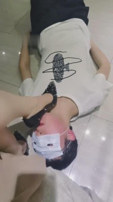 【双子姬】下班后玩弄圈养狗 bf9945_HD绳艺资源