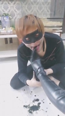 图片[5]_【傲柔】舌头打鞋油/鞋尖插狗嘴/吞鞋油 bf9967_HD绳艺资源