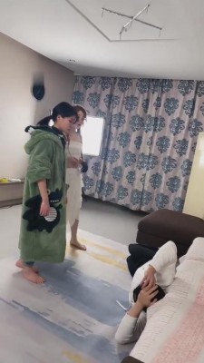 图片[3]_【领主老大】带女奴一起喂狗/呕吐高难度挑战踢打 bf9972_HD绳艺资源