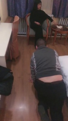 图片[4]_【新疆主人】跪在混血儿S脚下犯贱 bf8008_HD绳艺资源