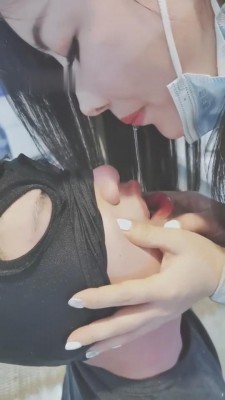 图片[5]_【巴莉绳艺导师】闻丝袜脚踩狗脖子 bf8030_HD绳艺资源