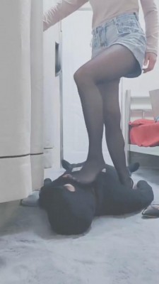 【灵竹】主人露脸脚羞辱贱狗 bf8049_HD绳艺资源