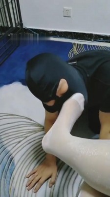 图片[2]_【魔蝎绳艺导师】新狗跪舔原味丝袜脚 bf8052_HD绳艺资源