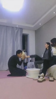 图片[4]_【雪儿】逛街累了让狗伺候原味鞋袜脚 bf8094_HD绳艺资源