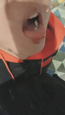 【元芷大人】踢裆贱狗-狗舌头给主人灭烟 bf8100_HD绳艺资源