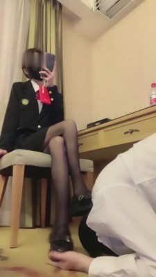 【希希子】制服黑丝无下限羞辱废狗 bf8118_HD绳艺资源