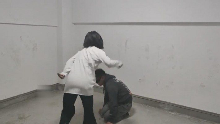 图片[5]_【最抗揍M】精彩-多名女学生素人狂揍狗 bf8205_HD绳艺资源