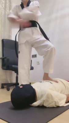 图片[4]_【高难度挑战美学】裸足脚耳光专场 bf8138_HD绳艺资源