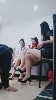 【天津桃桃】群调-3S玩弄贱狗踩西瓜喂食【三视角版】 bf8227_HD绳艺资源