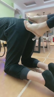 图片[2]_【曦晨S】夜跑棉袜脚羞辱窒息/加官窒息 bf8222_HD绳艺资源