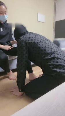 【五月】逛街后让贱狗舔脏鞋臭脚 bf8217_HD绳艺资源