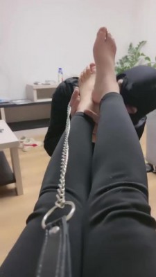 图片[4]_【五月】逛街后让贱狗舔脏鞋臭脚 bf8217_HD绳艺资源