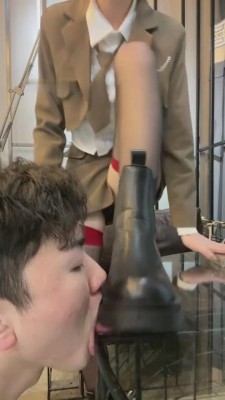 图片[3]_【禾HE】多双鞋强迫舔脏鞋底/插嘴踩舌 bf8177_HD绳艺资源