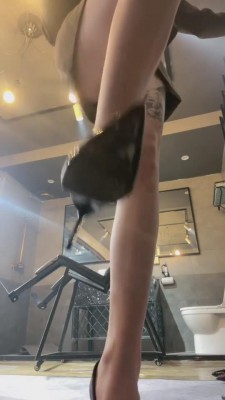 图片[7]_【禾HE】网红模特艺术狗闻臭鞋舔臭脚 bf8180_HD绳艺资源