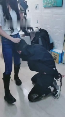 图片[2]_【猫神大人】和姐妹抓到小偷狠揍一顿【双视角版】 bf8145_HD绳艺资源