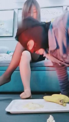 图片[3]_【紫荆绳艺导师】喝可乐洗脚水/吃香蕉（脚踩） bf8298_HD绳艺资源