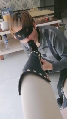 图片[3]_【傲柔】长靴短靴打油插嘴/吞鞋油/舌头鞋刷子【续集】 bf8324_HD绳艺资源