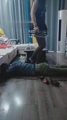 图片[4]_【开发素人】重庆辣妹暴打男神-耳光训练踢裆踩踏 bf8328_HD绳艺资源