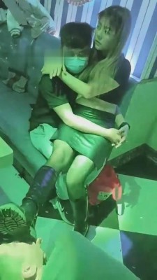 【小猫咪】两对情侣艺术训练贱狗【双视角版】 bf8377_HD绳艺资源