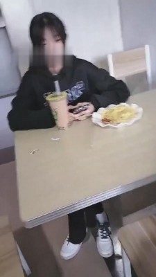 图片[2]_【德意志男神】户外刺激舔奶茶妹嫩脚还被骂bt bf8394_HD绳艺资源